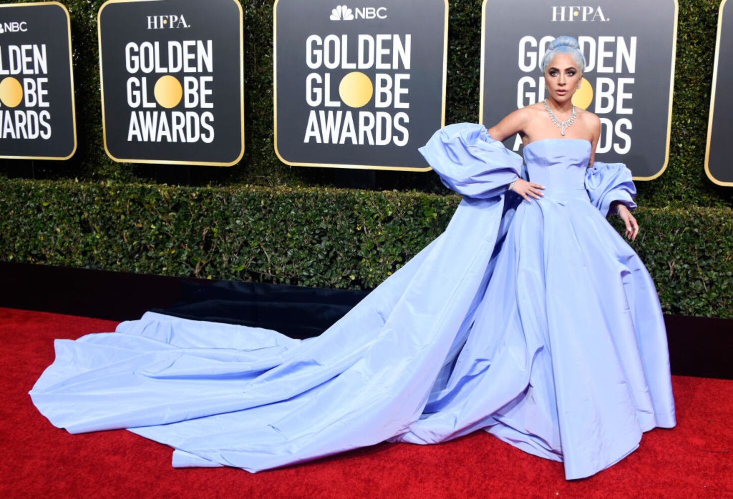 Photos: 2019 Golden Globes red carpet