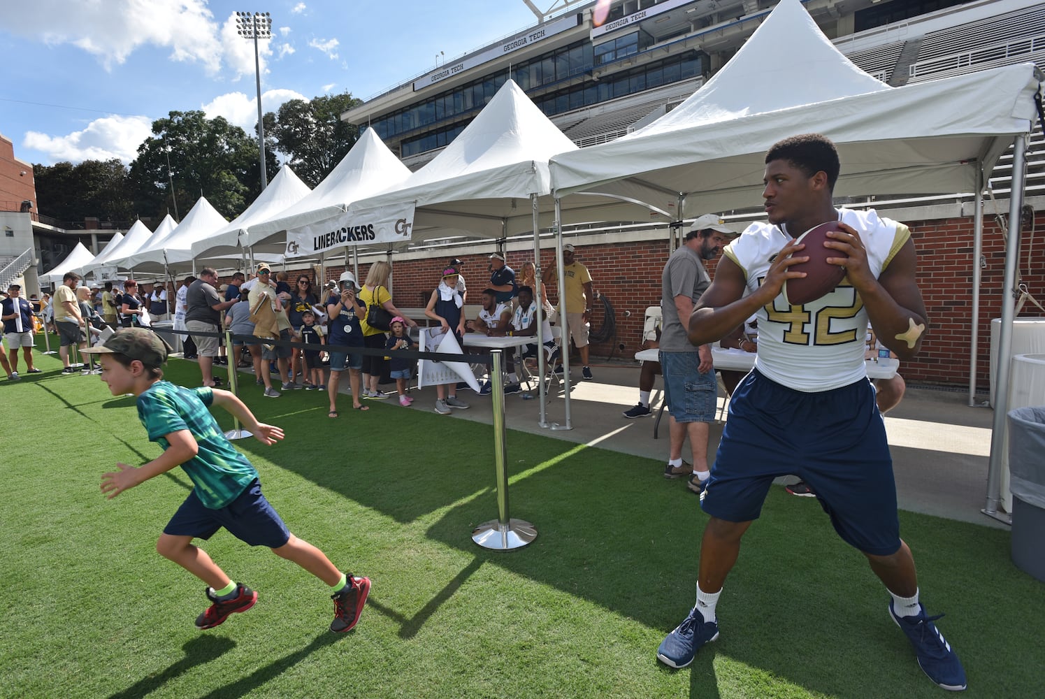 Photos: Fan day at Georgia Tech