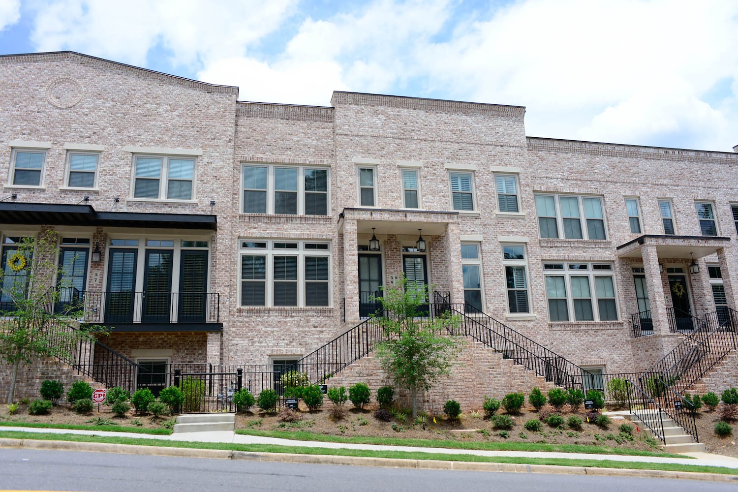 PHOTOS: Sandy Springs townhome is urban cool with custom touches