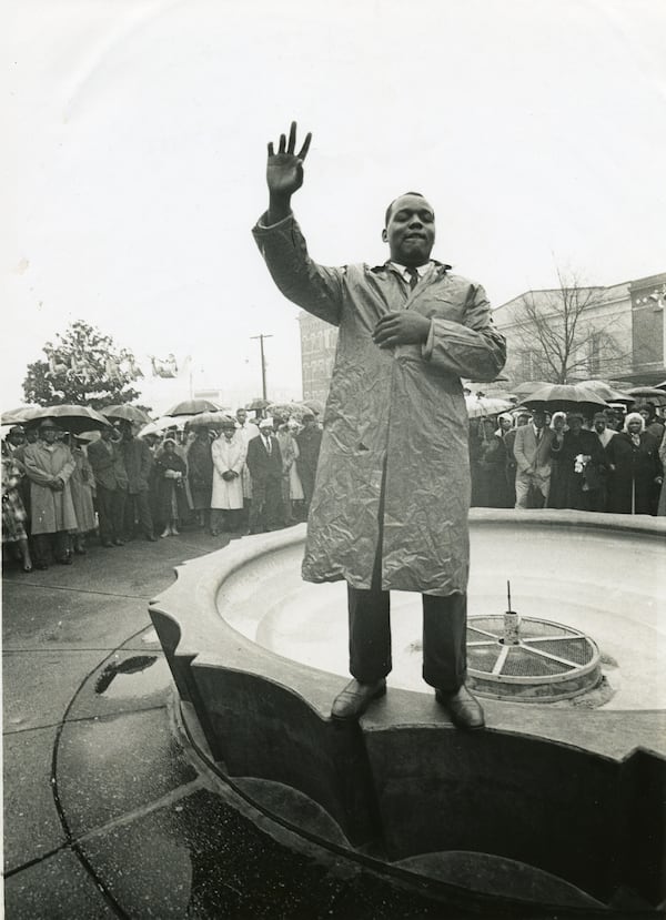 In a demonstration for civil rights, Lonnie King leads thousands of student protesters from the Atlanta University campus on May 17, 1960.