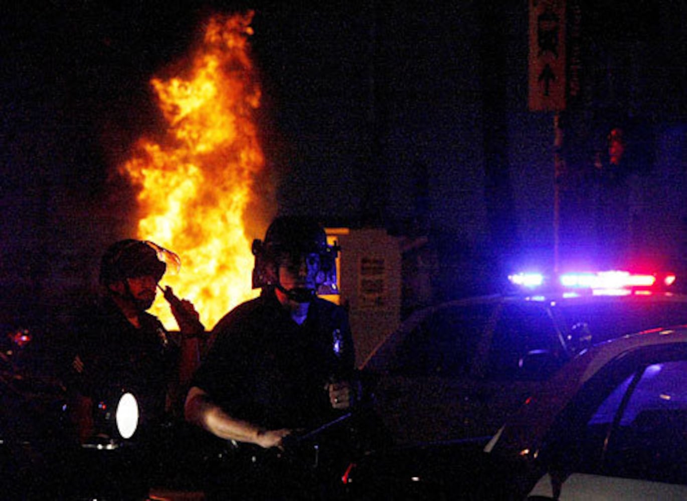 Lakers fans riot in L.A. after NBA title