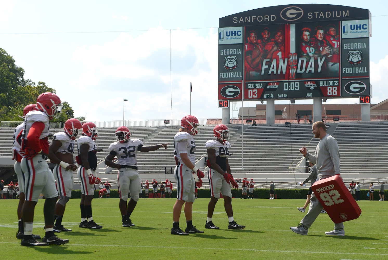 Photos: Bulldogs working hard even on Fan Day