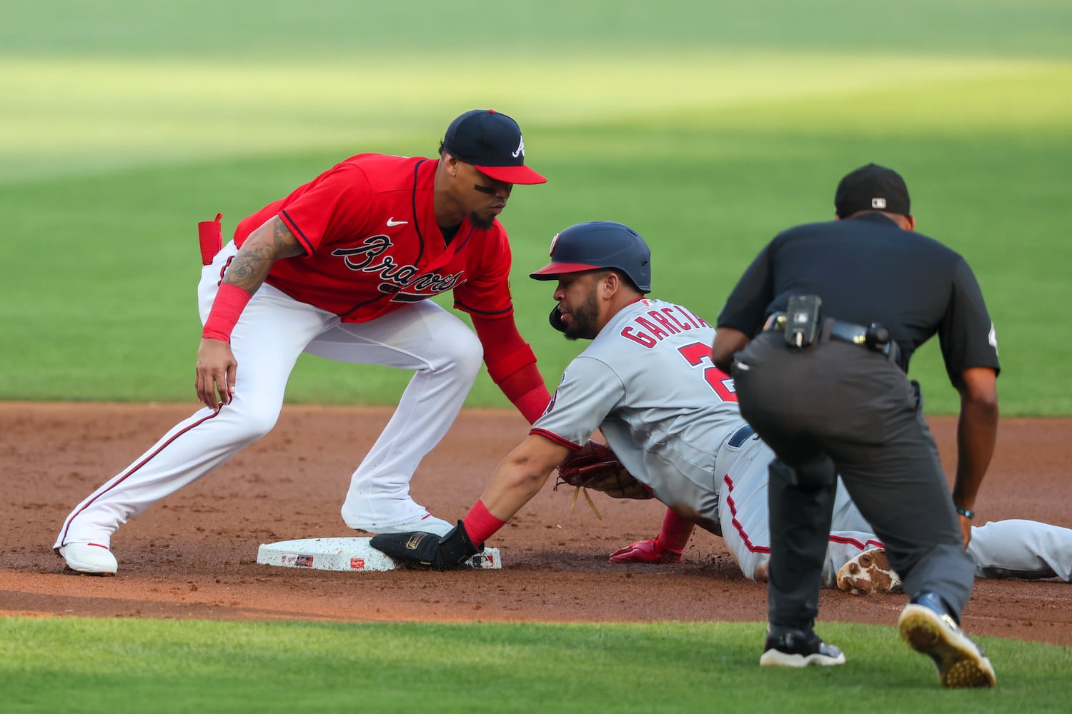 061023 BRAVES PHOTO