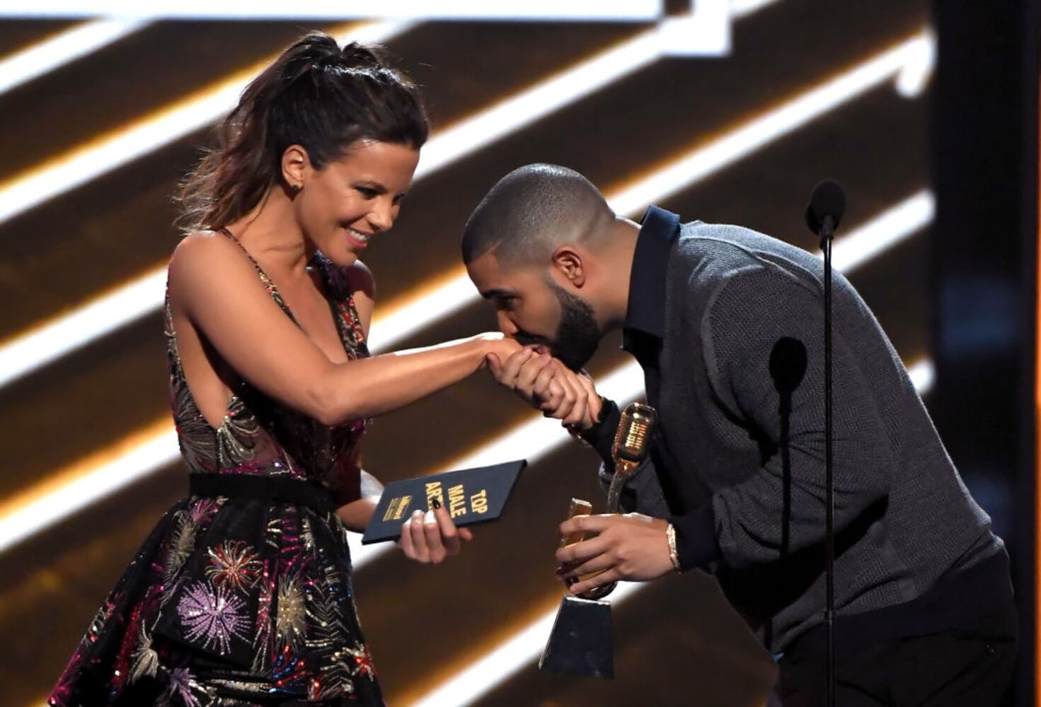 2017 billboard music awards show