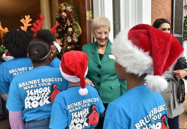 December 14, 2018 Atlanta - Georgia’s First Lady Sandra Deal greets student visitors at the Governor’s Mansion, where they are admiring art created by inmates. HYOSUB SHIN / HSHIN@AJC.COM