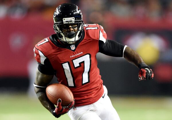 ATLANTA, GA - SEPTEMBER 18: Wide receiver Devin Hester #17 of the Atlanta Falcons carries the ball against the Tampa Bay Buccaneers during a game at the Georgia Dome on September 18, 2014 in Atlanta, Georgia. (Photo by Scott Cunningham/Getty Images)