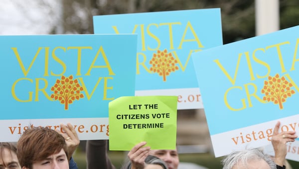 Vista Grove and Greenhaven proponents have rallied at the state Capitol in support of cityhood referendums.