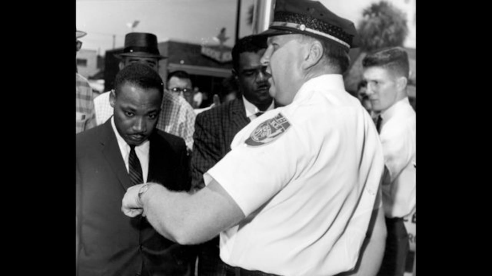 B/W COPY PHOTO: Martin Luther King Jr.’s visit to Albany, Georgia, in the early 1960s brought him into frequent contact with Police Chief Laurie Pritchett. King (left) is shown in this undated photo with Pritchett (right) and William Anderson (middle), a leader in the Albany civil rights movement. (AP FILE PHOTO).