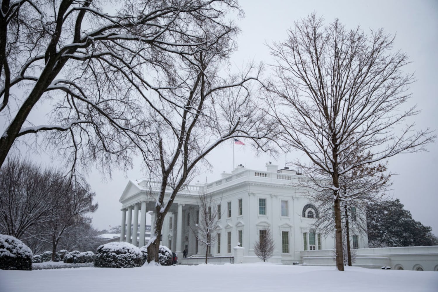 Photos: Deadly winter storm brings snow, ice to Midwest, Mid-Atlantic