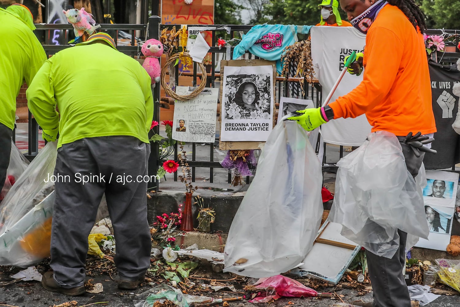 Atlanta Police clear Wendy's where Rayshard Brooks was killed