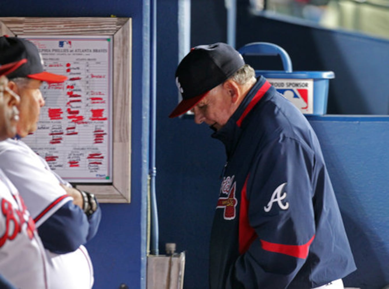 Braves pay tribute to Bobby Cox