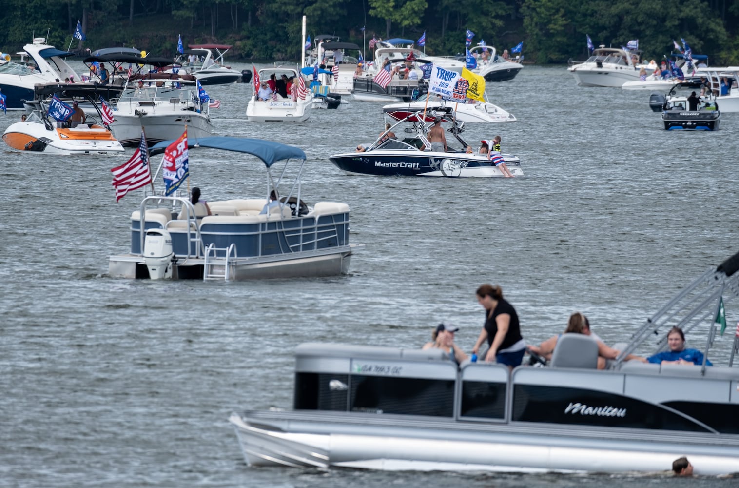 Trump boat parade