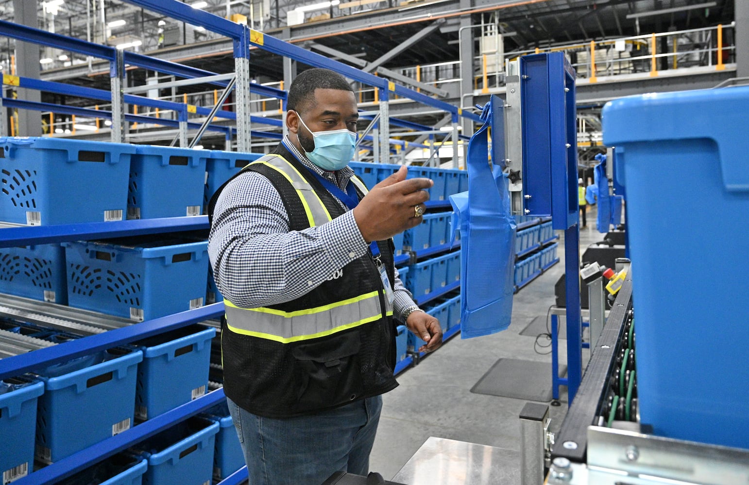 Kroger launches delivery service from Forest Park fulfillment center