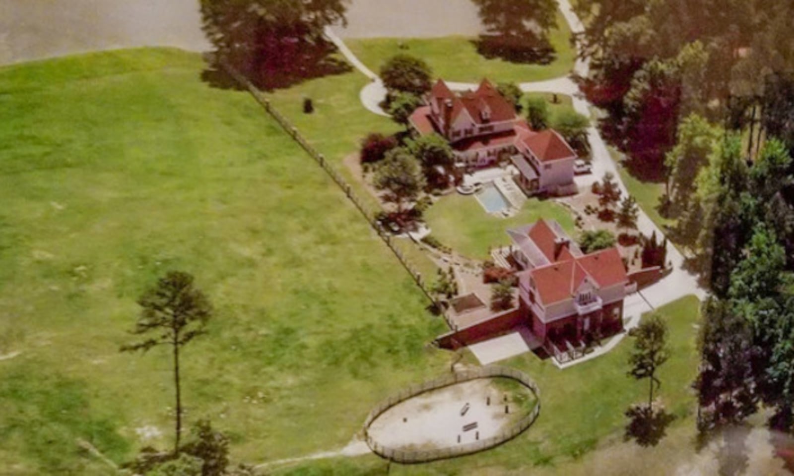 Tex McIver's  Putnam County ranch. Photo Courtesy of Ahlers & Ogletree Auction Gallery