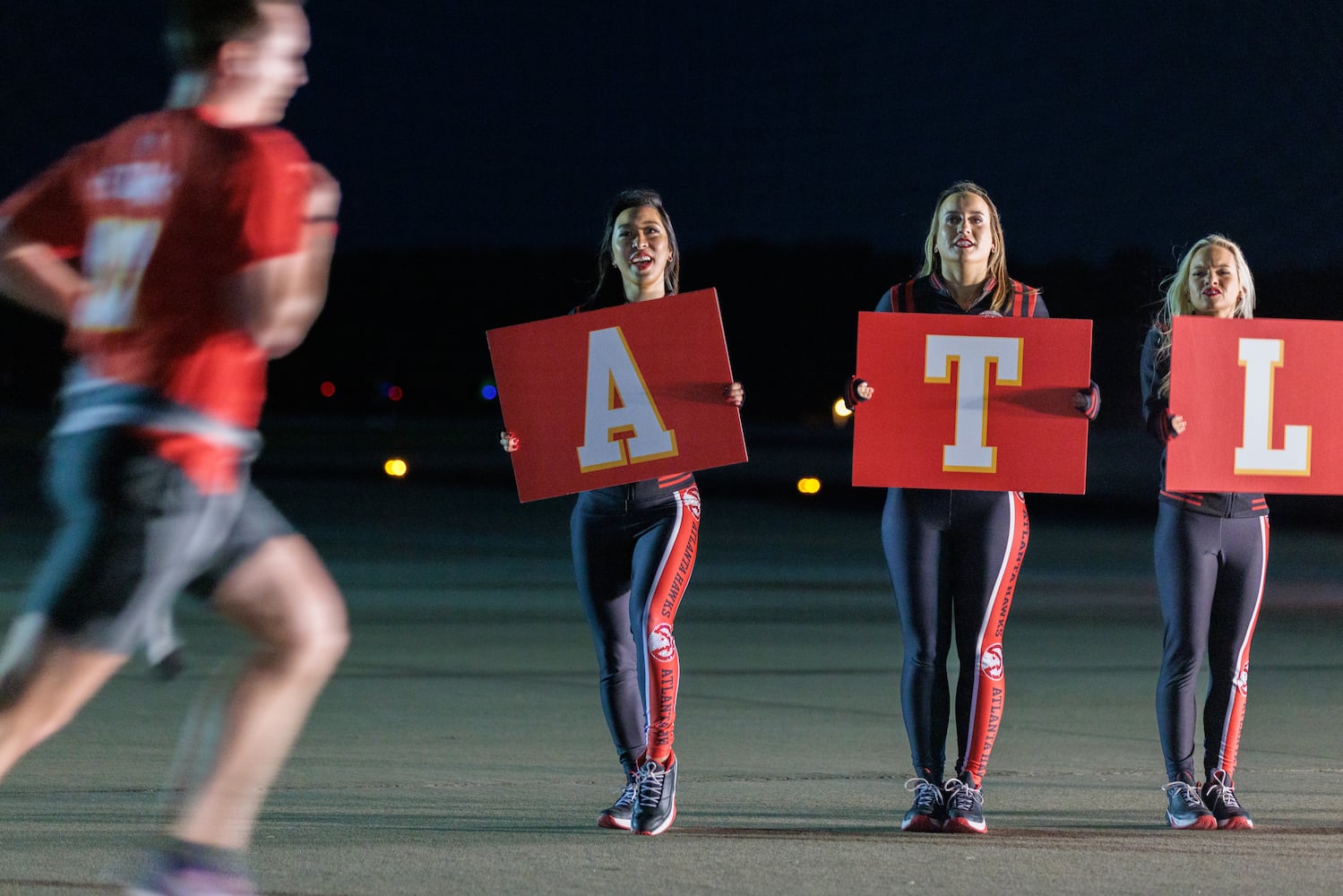 Runners take to Hartsfield-Jackson runway for 5K race
