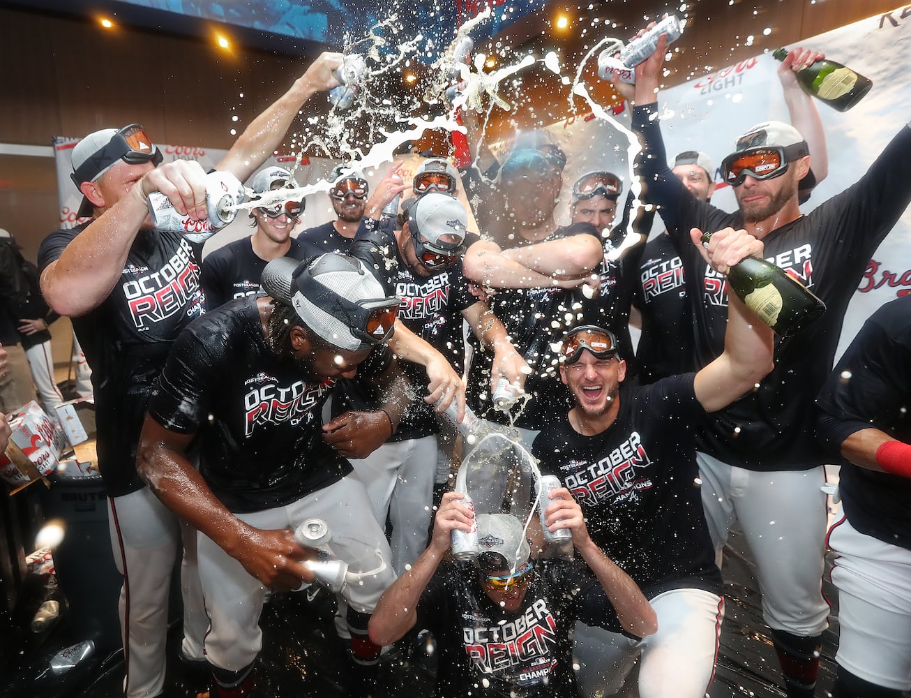 Photos: Braves beat Giants, win East title