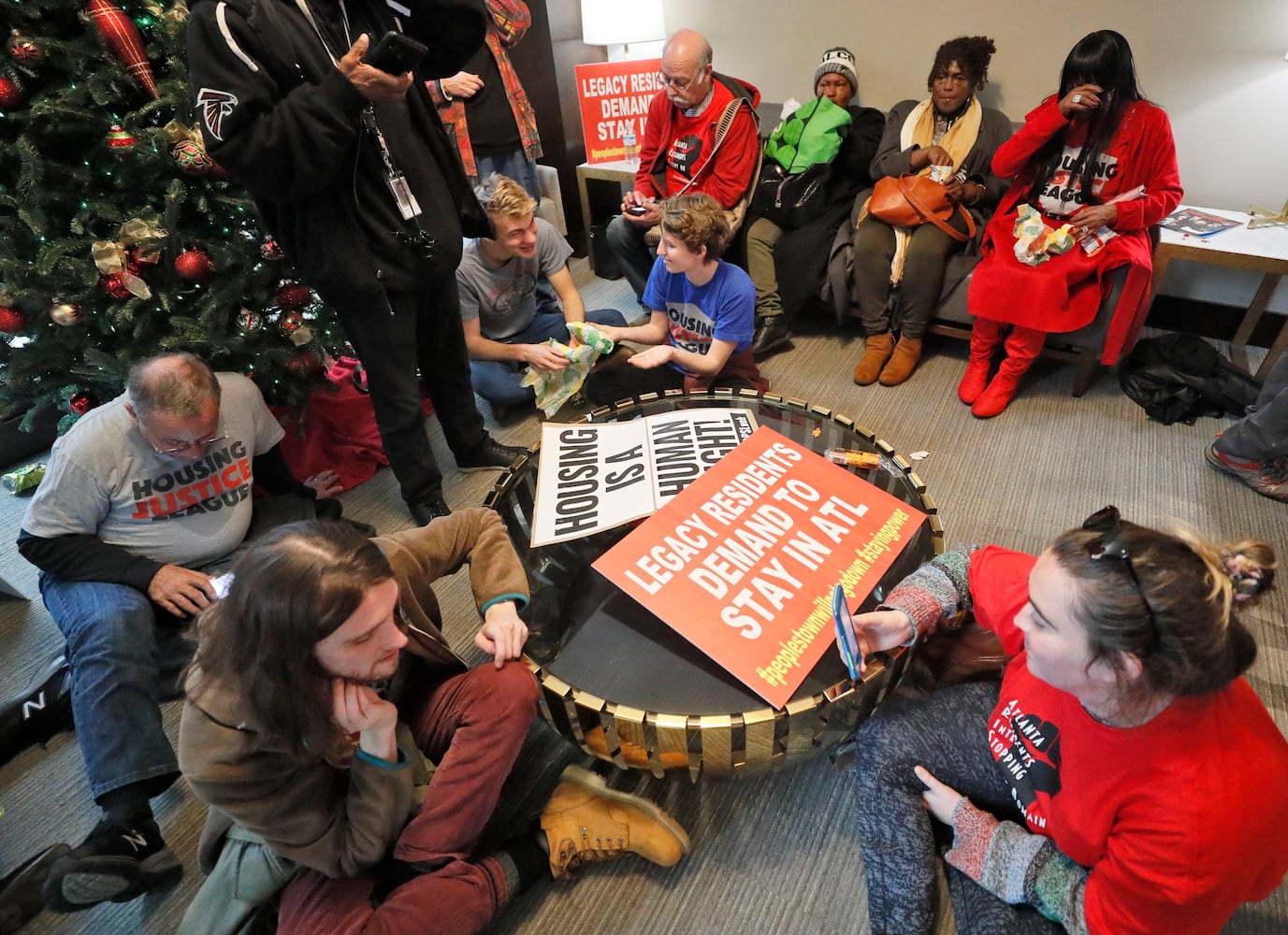 PHOTOS: Displacement protest