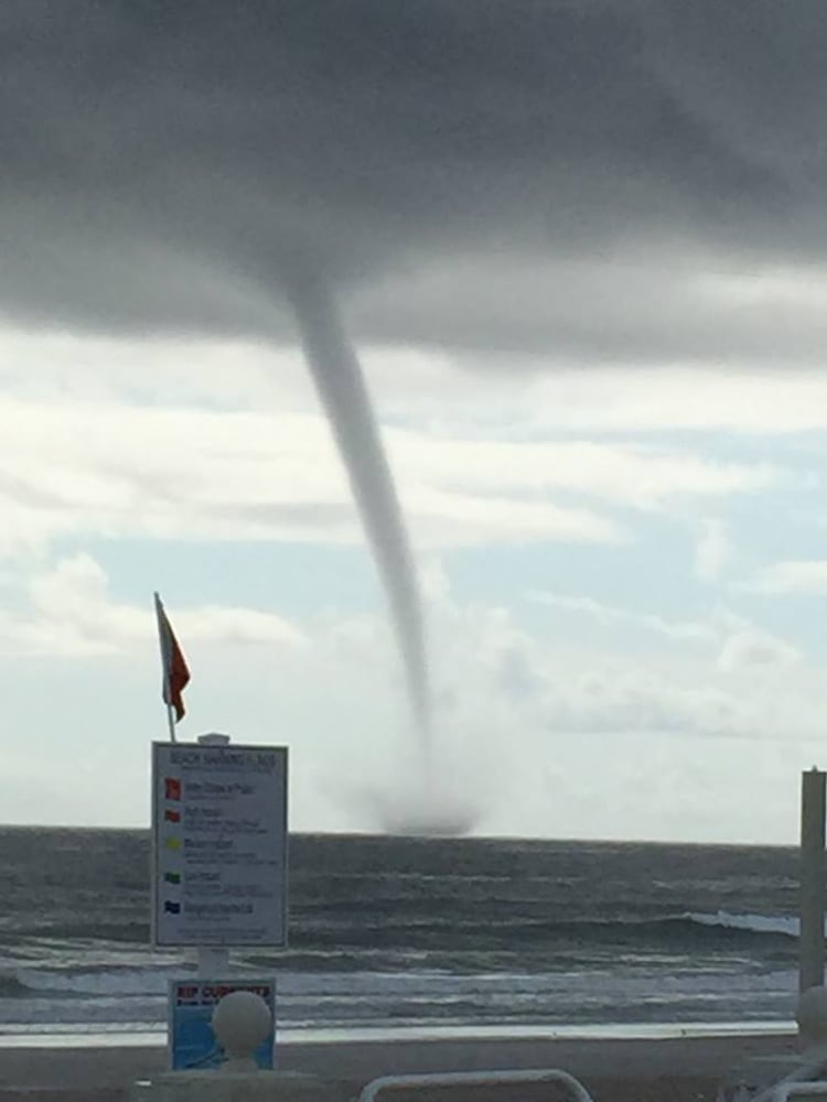 Waterspout spotted at Ponte Vedra Beach