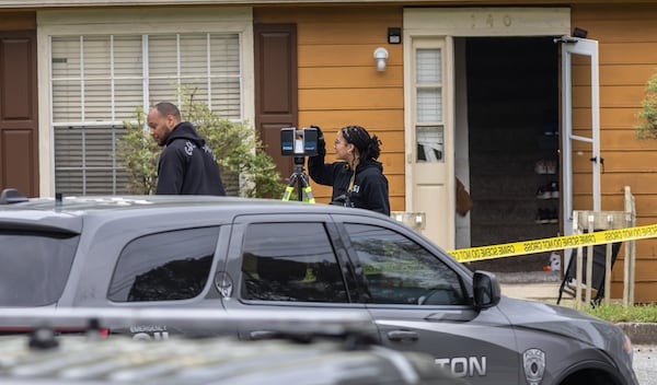 South Fulton police conducted an investigation into a shooting in the 100 block of Wolf Downs Court.