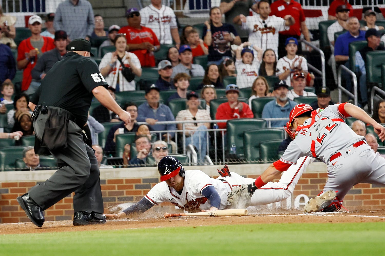 Atlanta Braves vs Cincinnati Reds