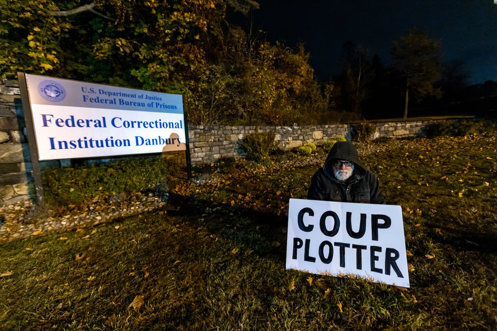 Bill Christeson waits for Steve Bannon's departure from the Federal Correctional Institution Danbury where Bannon was incarcerated, Tuesday, Oct. 29, 2024, in Danbury, Conn. (AP Photo/Eduardo Munoz Alvarez)