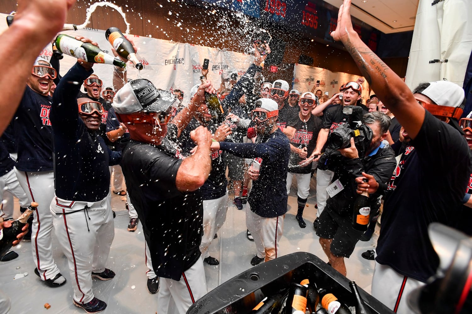 Photos: Braves beat the Phillies, sew up NL East title