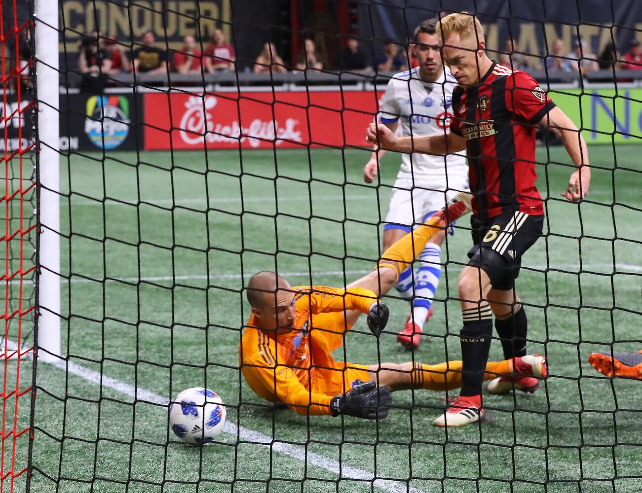 Photos: Atlanta United cruises past Montreal