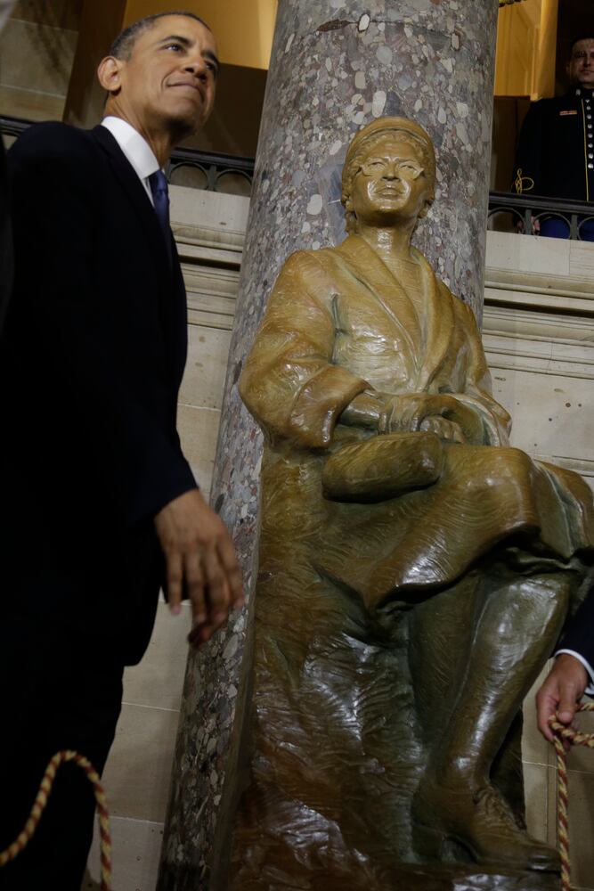 Rosa Parks statue unveiled at the Capitol