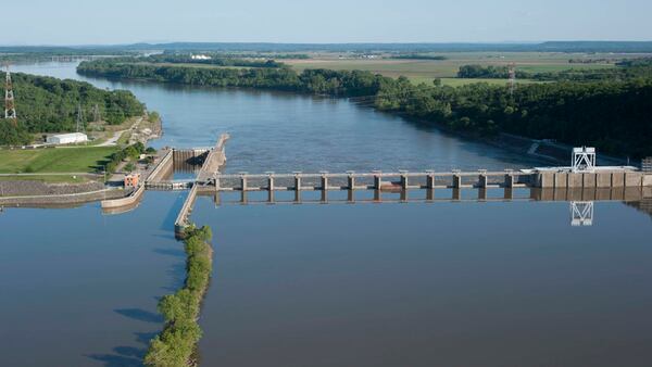 Webbers Falls Lock and Dam (Photo: US Army Corps of Engineers, Tulsa District)