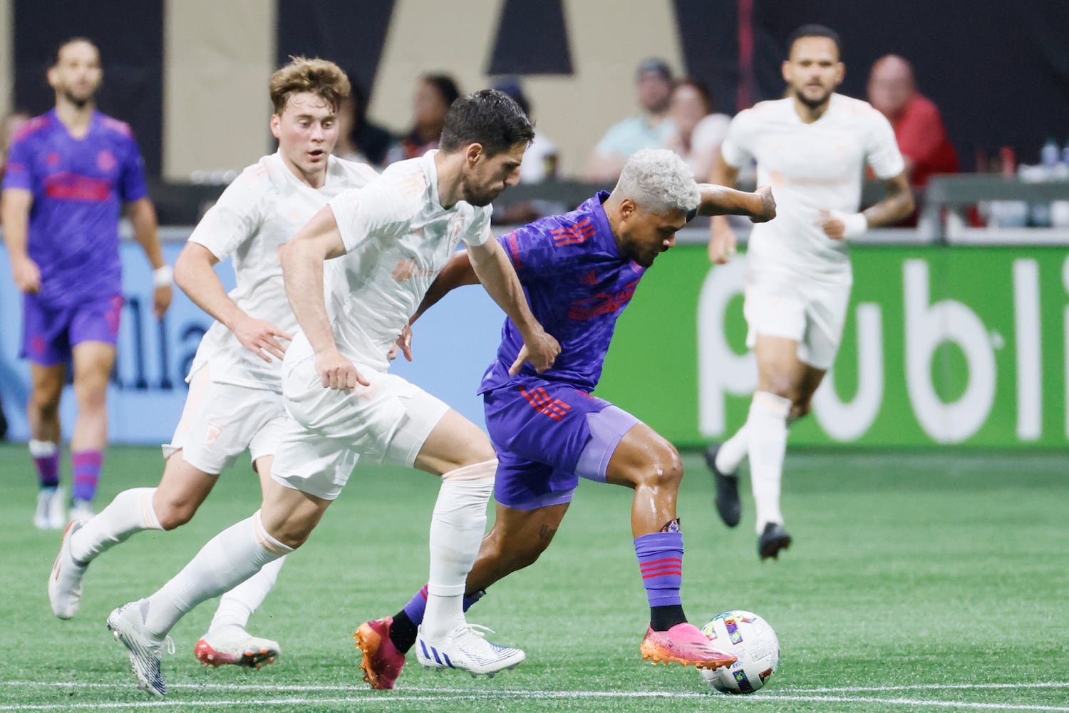 Columbus Crew defenders challenge Atlanta United Josef Martinez (7) in the second half of an MLS soccer match on Saturday, May 28, 2022. Miguel Martinez / miguel.martinezjimenez@ajc.com