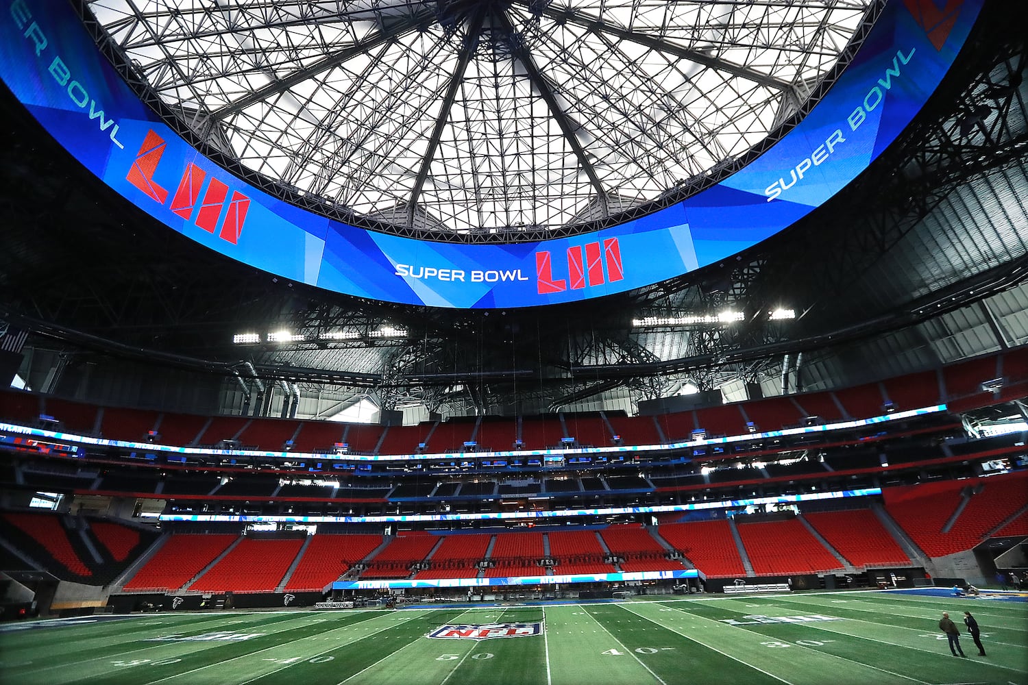 Photos: Setting up Mercedes-Benz Stadium for Atlanta’s Super Bowl