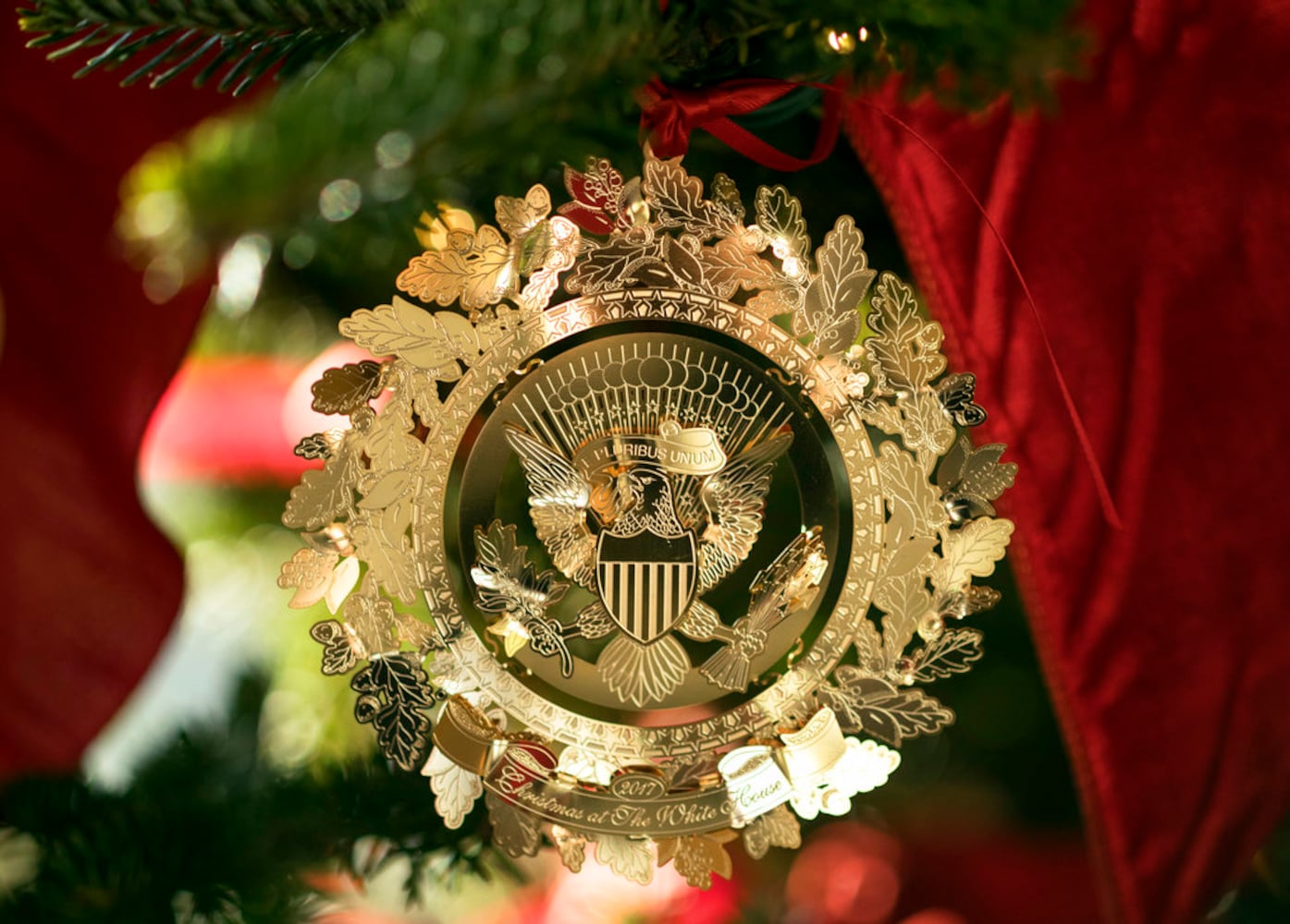 Photos: Melania Trump unveils White House Christmas decorations