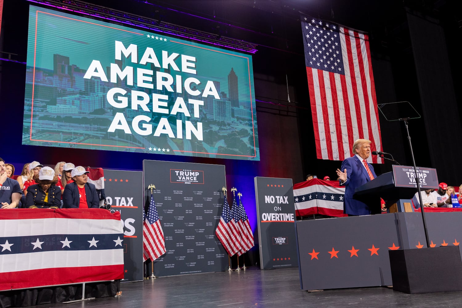 trump rally photos