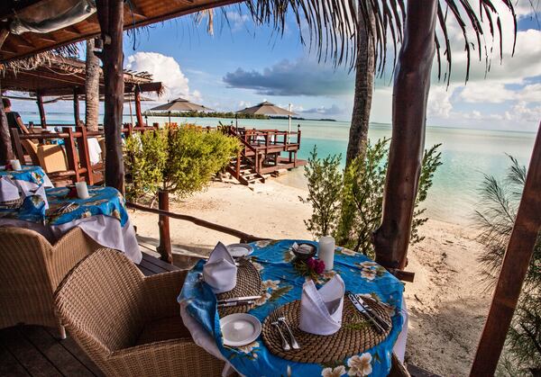 Brunch, lunch or a swim, life is easy at Aitutaki  Lagoon Resort; Aitutaki Island, Cook Islands. (Steve Haggerty/ColorWorld/TNS)