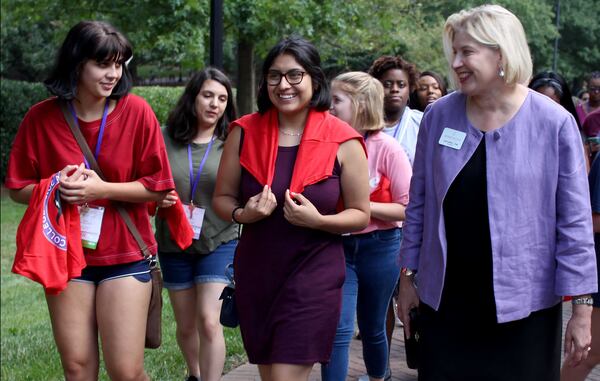 8/23/18 - Atlanta - Rachel de las Casas and Natalia Rosas, incoming first year students at Agnes Scott College, left to right, talk to the president of the college, Leocadia (Lee) I. Zak at Agnes Scott College on Thursday, August 23. Jenna Eason / Jenna.Eason@coxinc.com