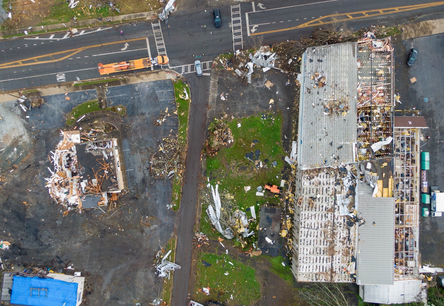 Kemp visits tornado-ravaged Coweta County