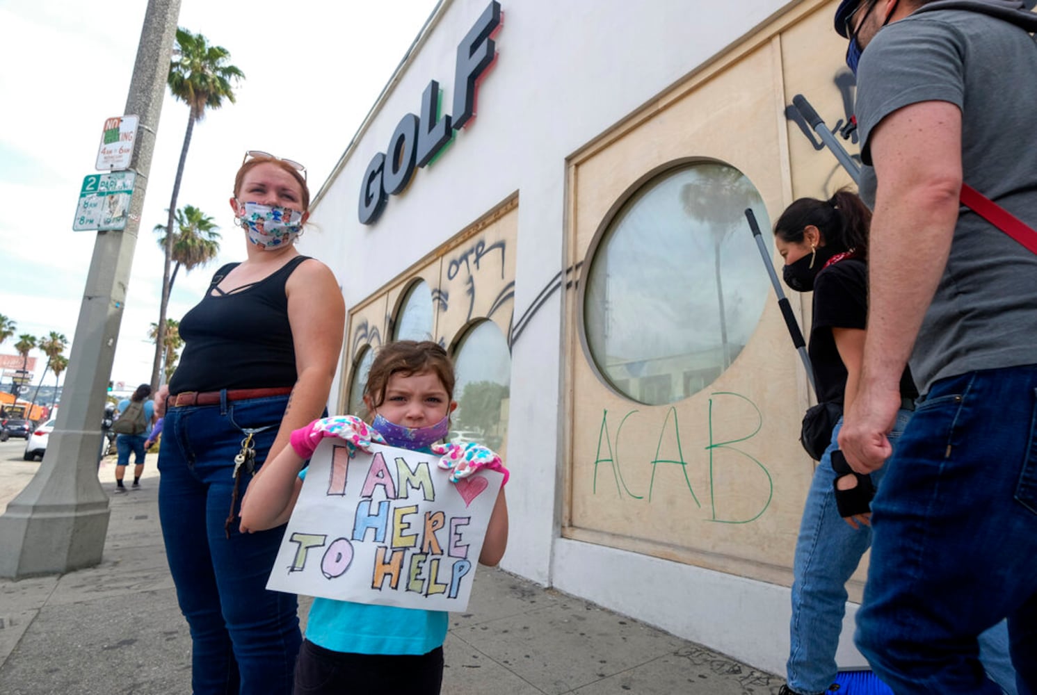 PHOTOS: U.S. cities face protests, fallout Sunday after George Floyd’s death