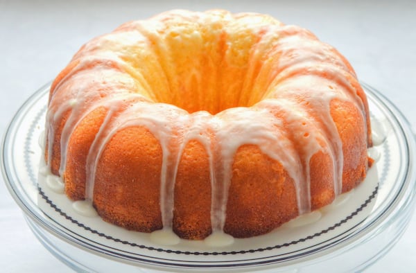 191202 Atlanta, Ga: Toni Tipton-Martin bakes her Lemon Tea Cake at Christmastime; it’s a triple-lemon affair of zesty yellow cake, drizzled with lemon syrup and crowned with an optional lemon glaze. Recipe is from her cookbook, “Jubilee: Recipes from Two Centuries of African American Cooking” (Clarkson Potter, $35). Food cover story. A conversation with cookbook author Toni Tipton-Martin about her new book, “Jubilee: Recipes for two Centuries of African American Cooking”. All photos taken at the home of Wendell Brock in Atlanta, Ga on Monday December 2, 2019. Food styling by Wendell Brock.(Photo Chris Hunt Photography) for Wendell Brock story 121219jubilee