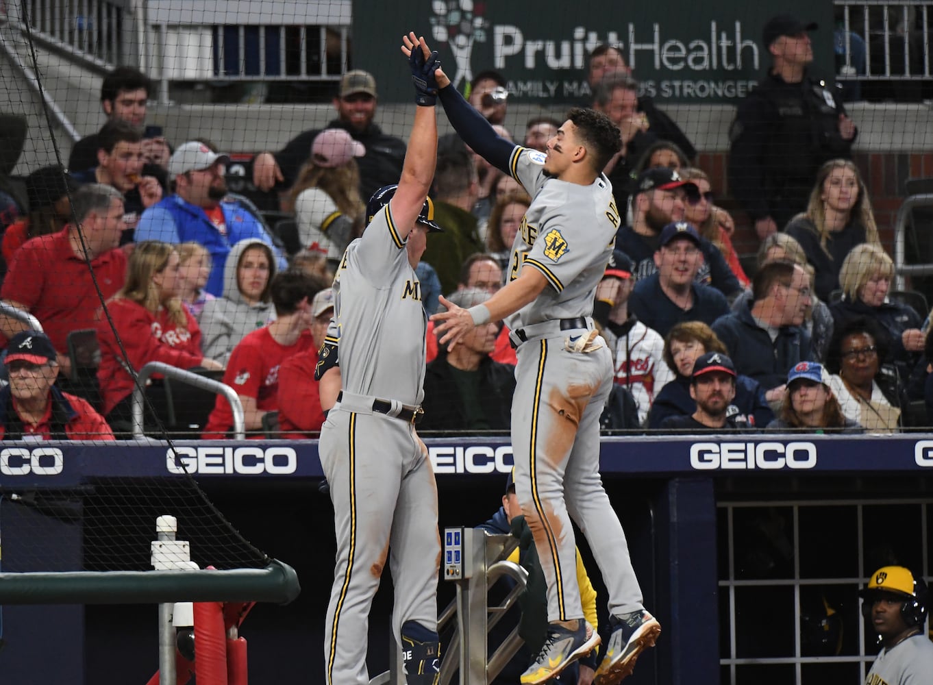 Braves-Brewers photo