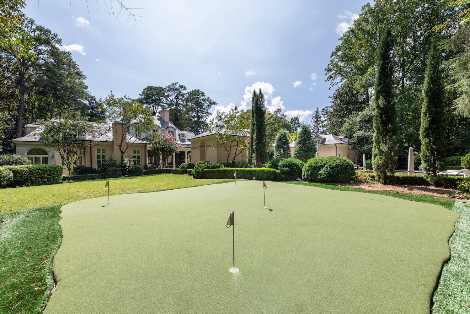 This $6 million Tuxedo Park home just hit the market