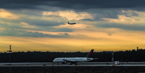 January 11, 2023 ATLANTA: A Delta Air Lines plane at Hartsfield-Jackson International Airport. (John Spink / John.Spink@ajc.com)

