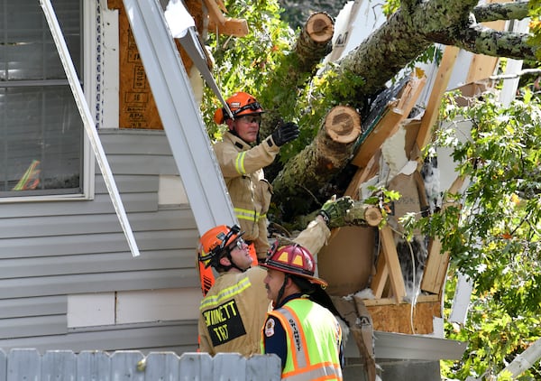 10/29/20 - Buford - Two adults were found dead in their bed Thursday afternoon in Gwinnett County after a tree landed on their home. Hyosub Shin / Hyosub.shin@ajc.com