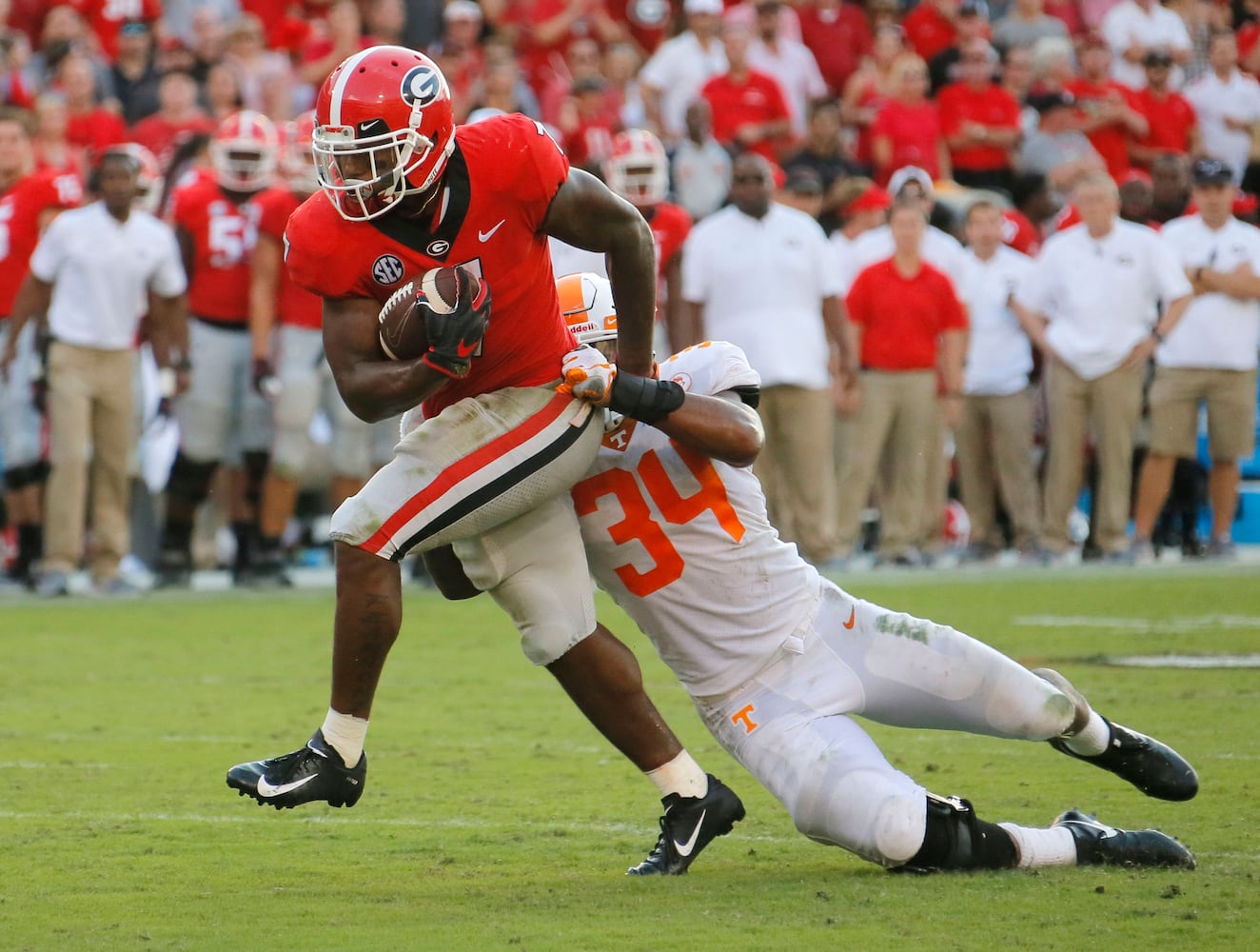 Photos: Bulldogs are 5-0 after beating Tennessee