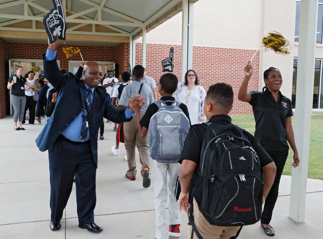 MixedPhotos: Metro Atlanta students go back to school