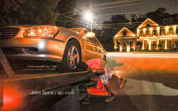 A carjacking led to a police chase and three arrests in northwest Atlanta. JOHN SPINK / JSPINK@AJC.COM