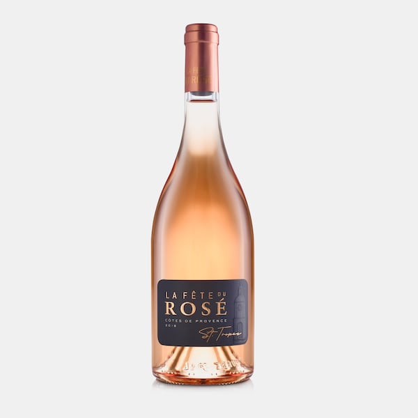 Channel summer with La Fête Rosé, a luxury wine with notes of dried fruit, bonbon and hazelnut. Photo credit: Elena Veselova