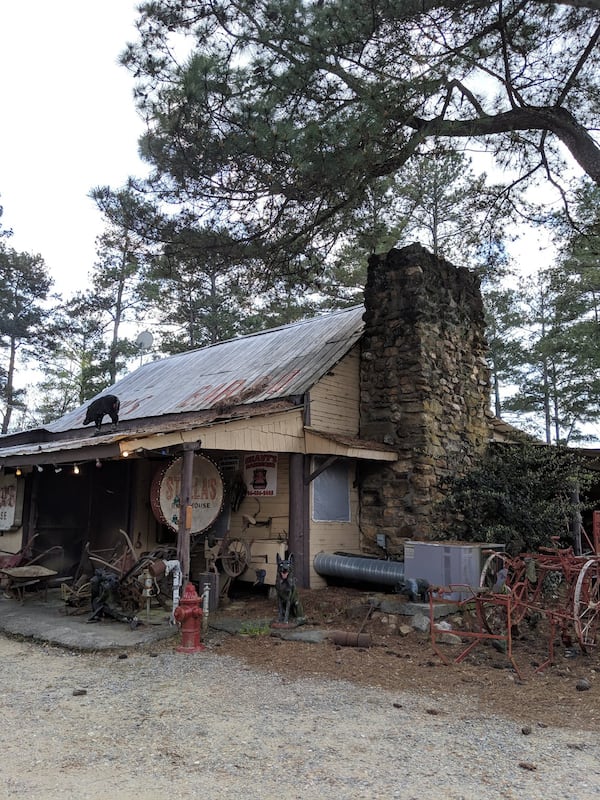 Heavy’s Bar-B-Q in Crawfordville was one of the filming locations for “Sweet Home Alabama.” The family-owned barbecue restaurant has been in operation for 40 years. CONTRIBUTED BY PAULA PONTES