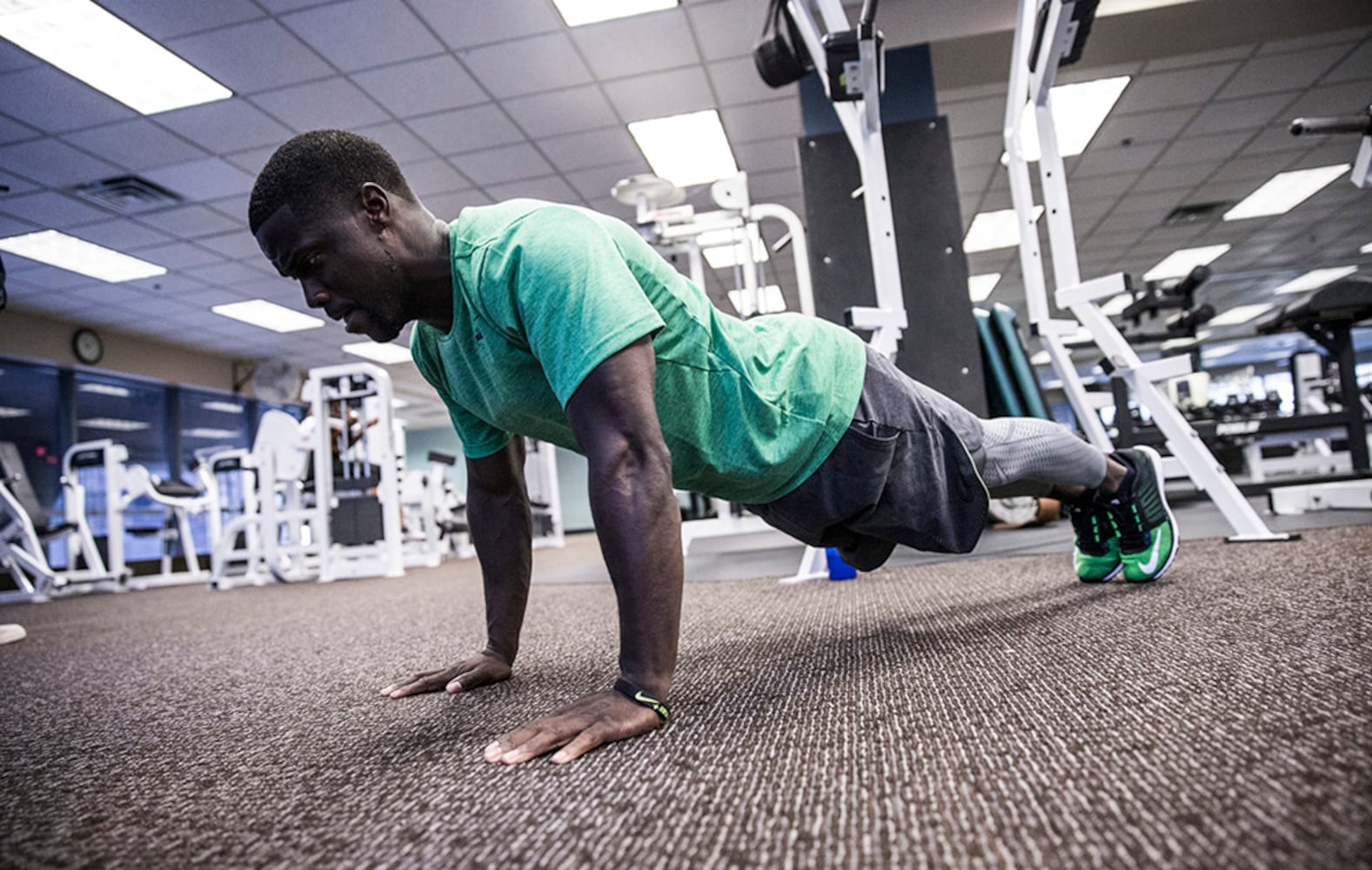 Kevin Hart trains like a beast