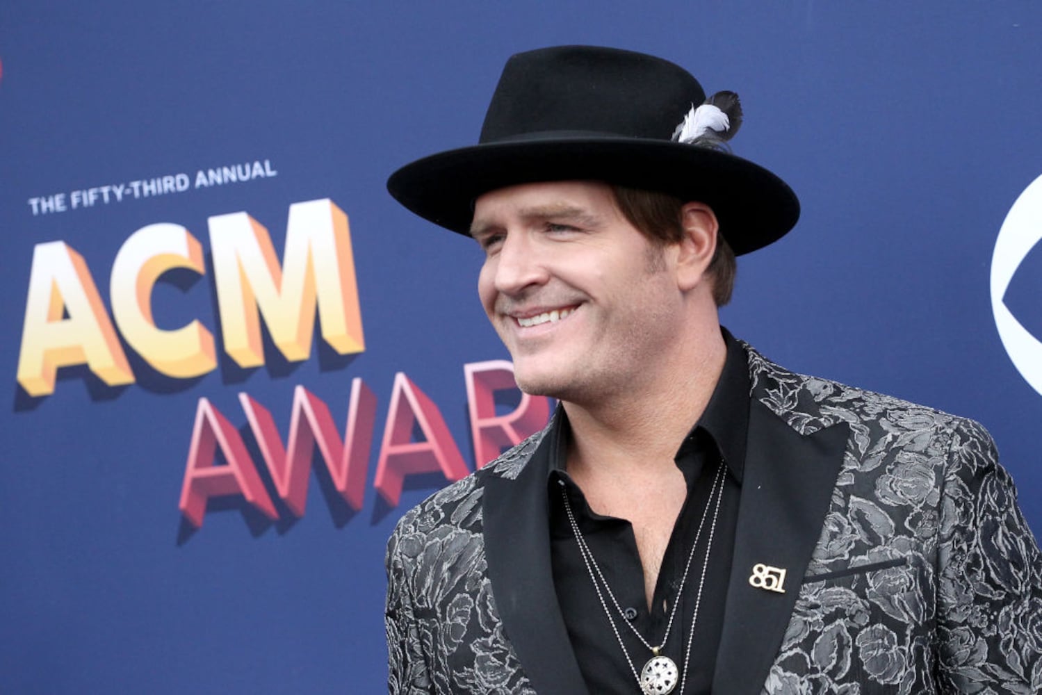 2018 acm awards red carpet