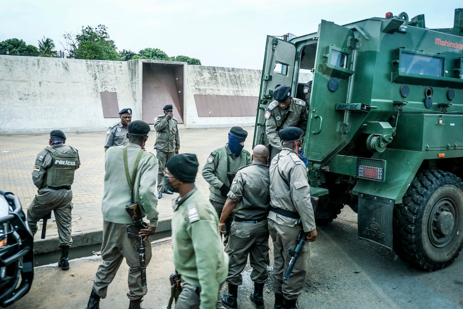 Mozambican police deploys in the streets of Maputo, Mozambique, Monday, Oct. 21, 2024, during a nationwide shutdown protest following a disputed Oct. 9 election. (AP Photo/Carlos Uqueio)